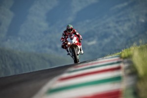 开云体育视频直播-2026冰联女子冰球赛：中国顽强逆转韩国，首战获胜，2022女子冰球